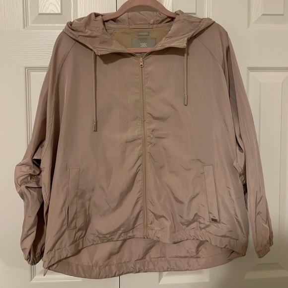 Light rain jacket - Picture 2 of 7